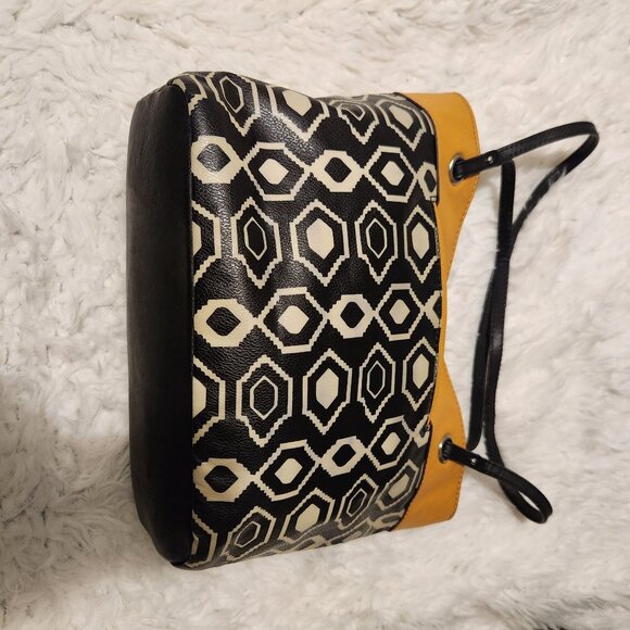 Relic Purse Leather Vintage Medium Size Elephant Trunk Up Good Luck Tribal Print - Picture 7 of 11